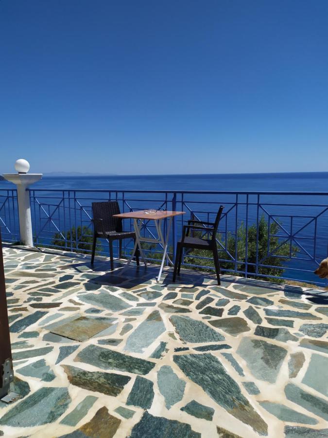 Korasida Blue Coast Apartment Akhladherí Екстериор снимка
