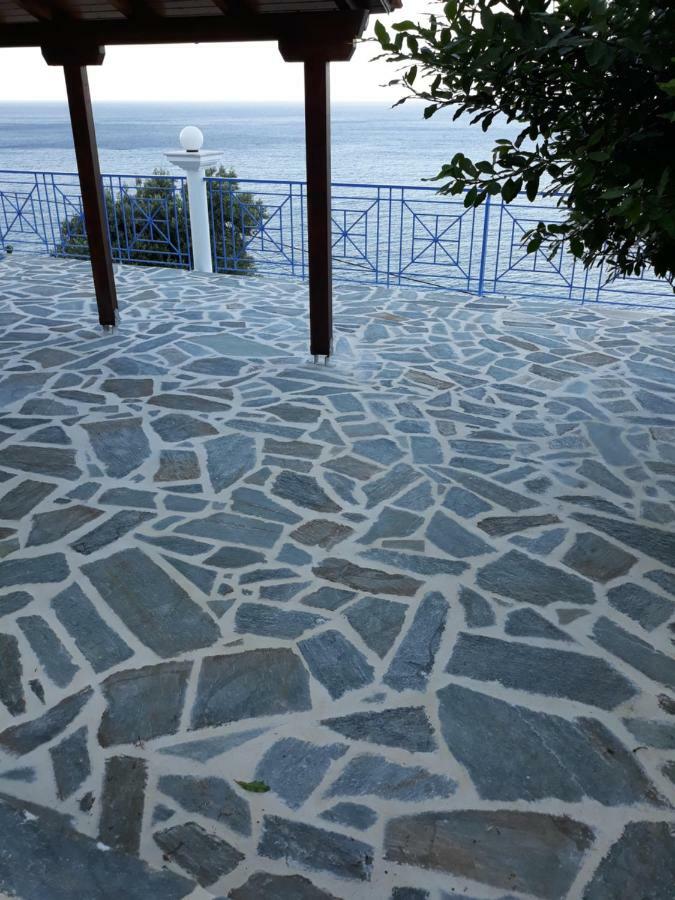 Korasida Blue Coast Apartment Akhladherí Екстериор снимка